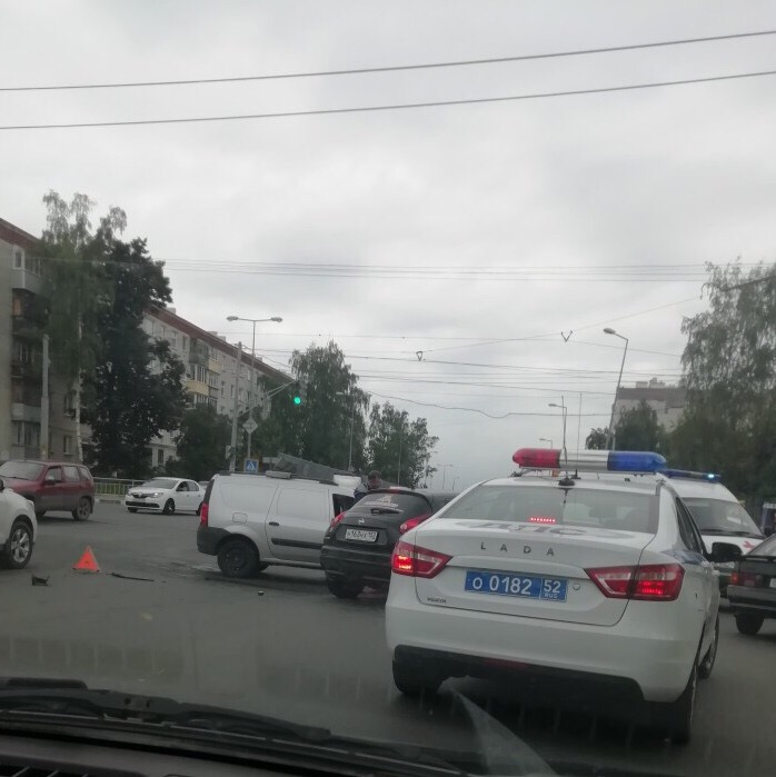 авария на улице Ильинской в Нижнем Новгороде 14 августа