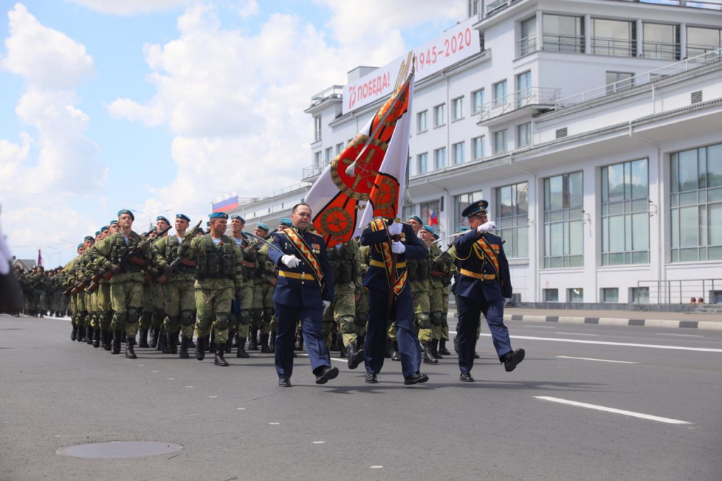 Марш Победы прошел в Нижнем Новгороде 24 июня