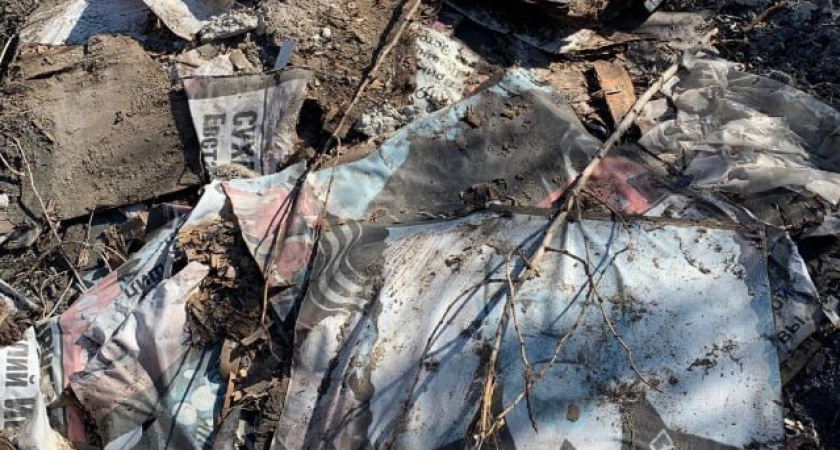 В Дзержинске местная власть выбросила фотографии героев ВОВ на мусорку