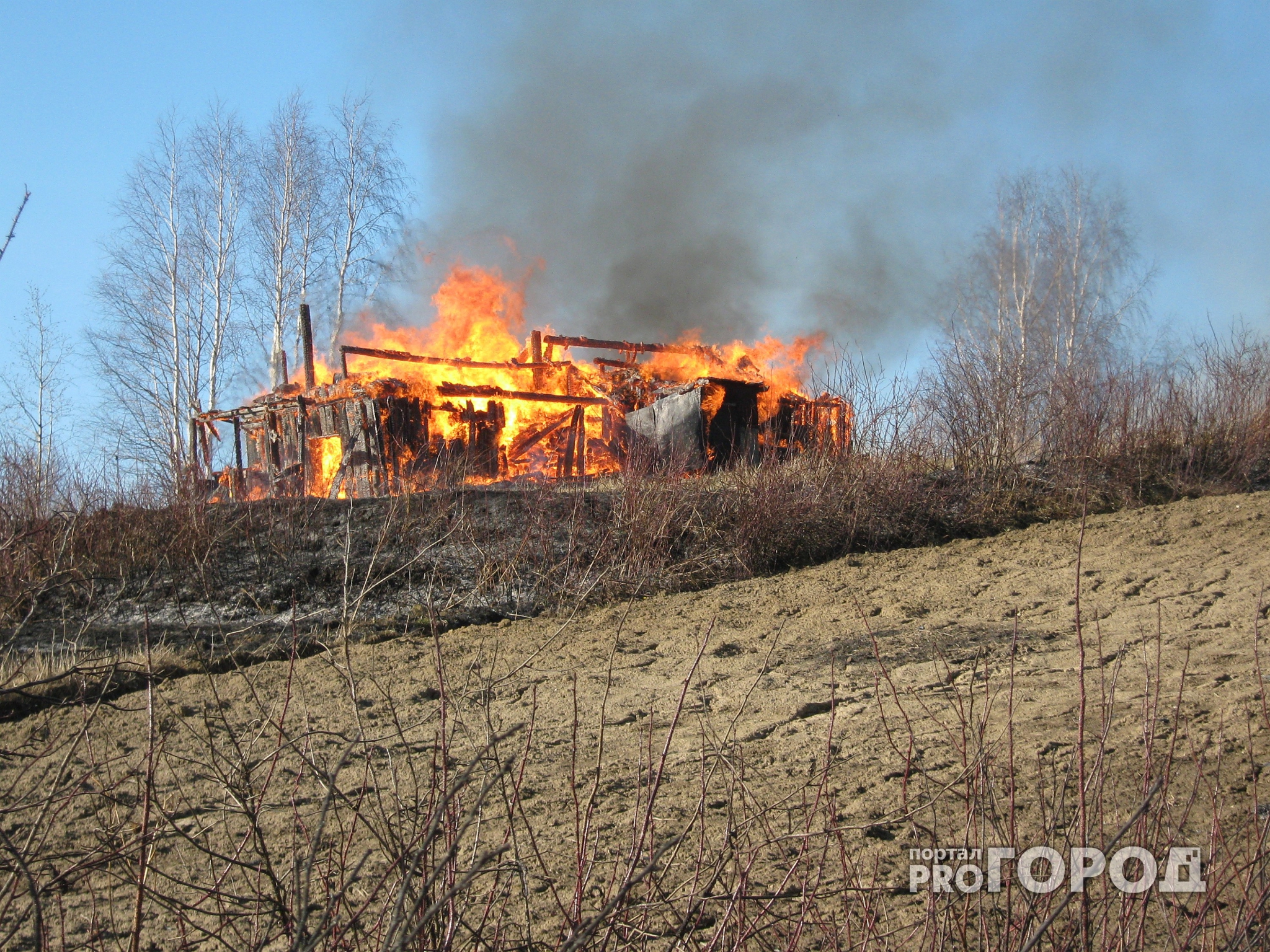 В Нижнем Новгороде на месте сгоревшего дома обнаружили тела семейной пары