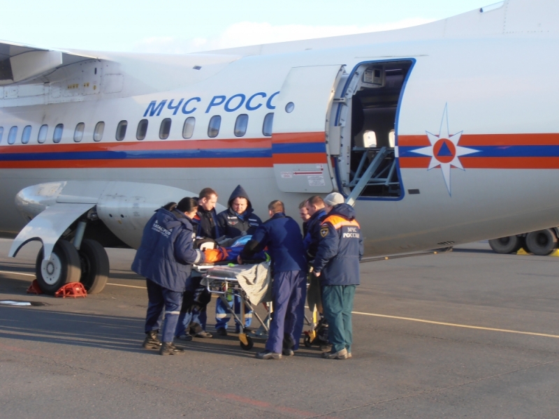 Спецборт МЧС доставил в Нижний Новгород тяжелобольного ребенка