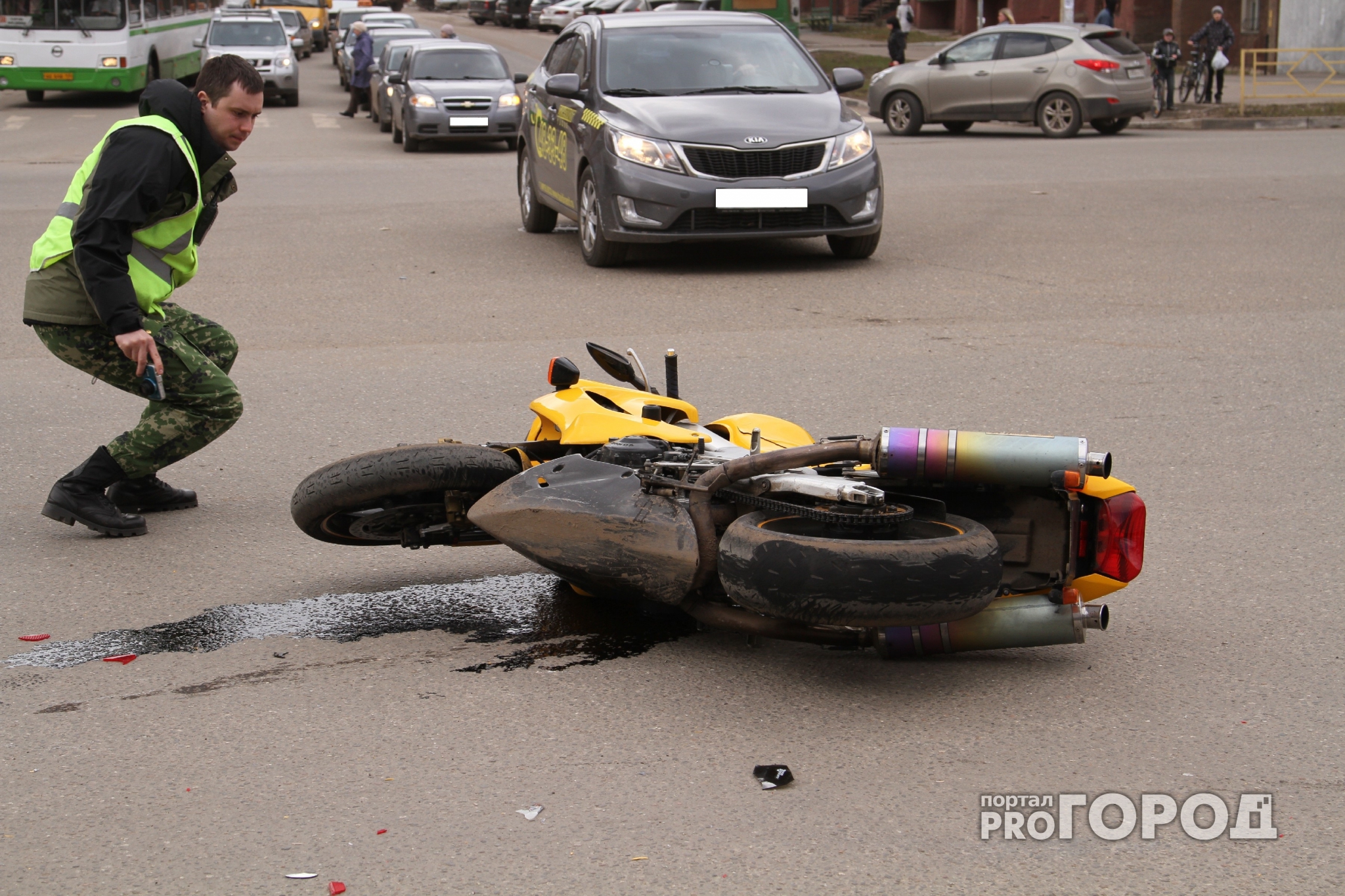 В Нижнем 32-летний мотоциклист едва не убил пассажира