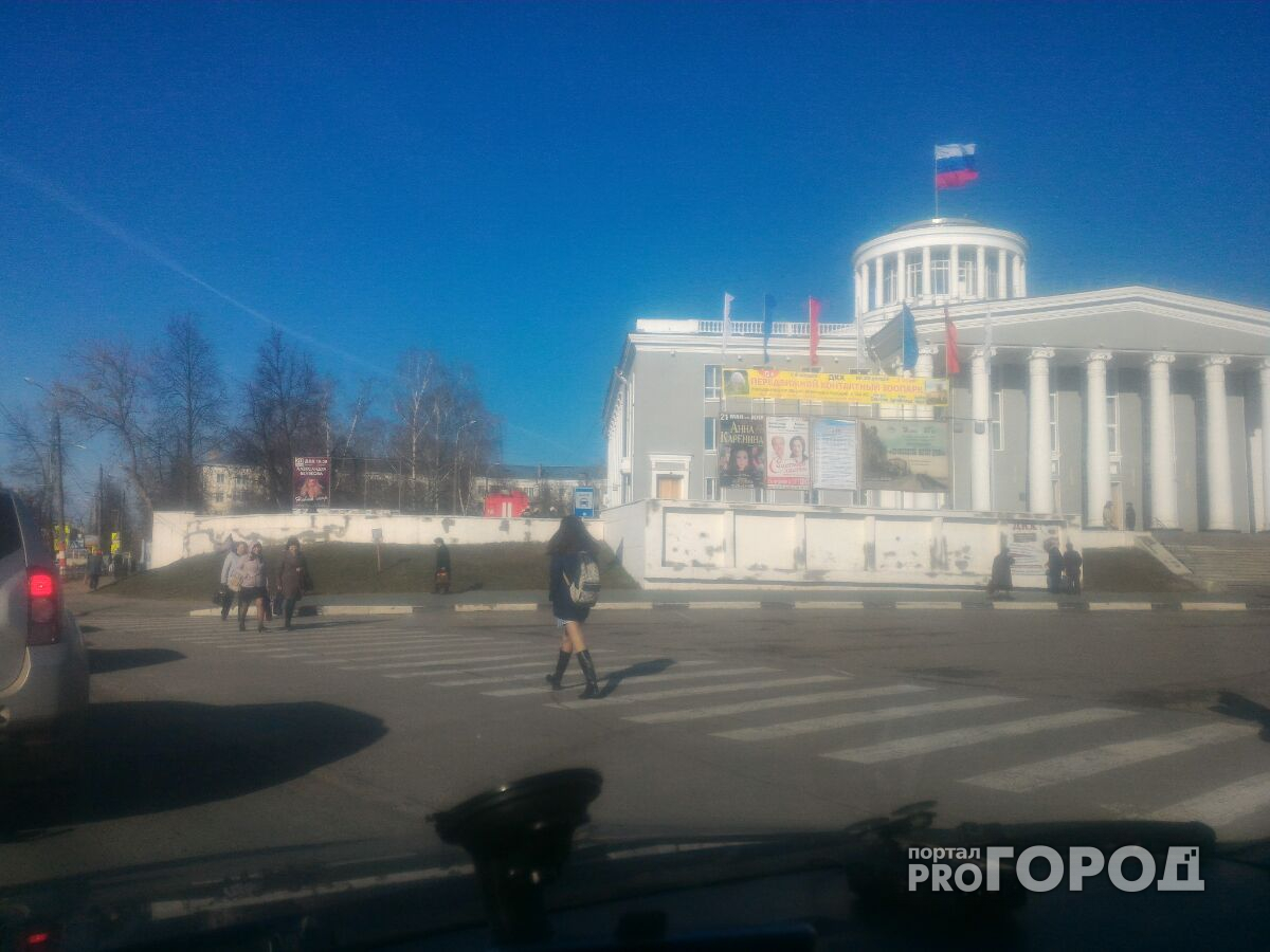 В Дзержинске из-за угрозы взрыва оцепили Дворец культуры
