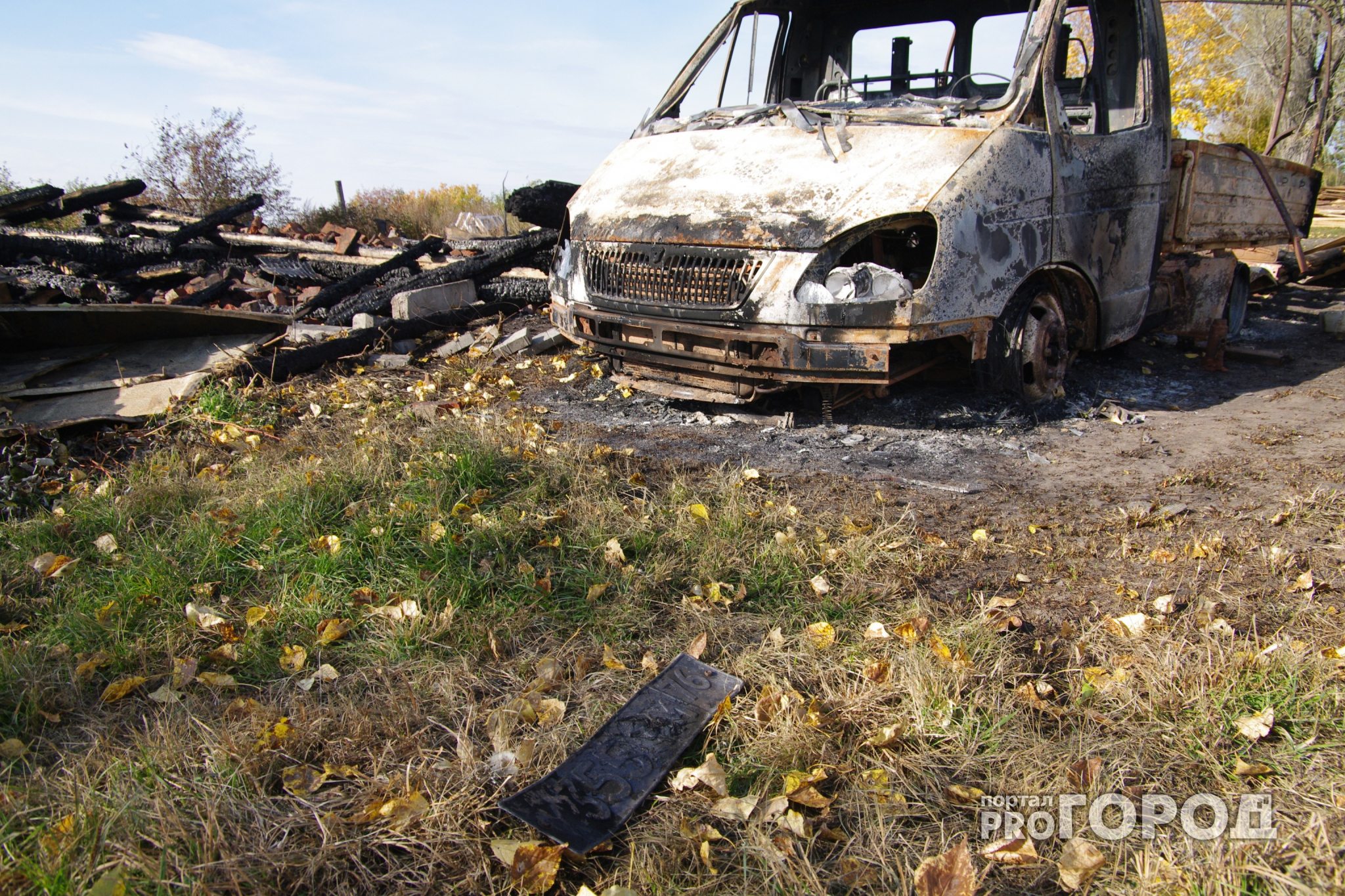 Две пассажирские "Газели" сгорели рядом с Дивеевским монастырем