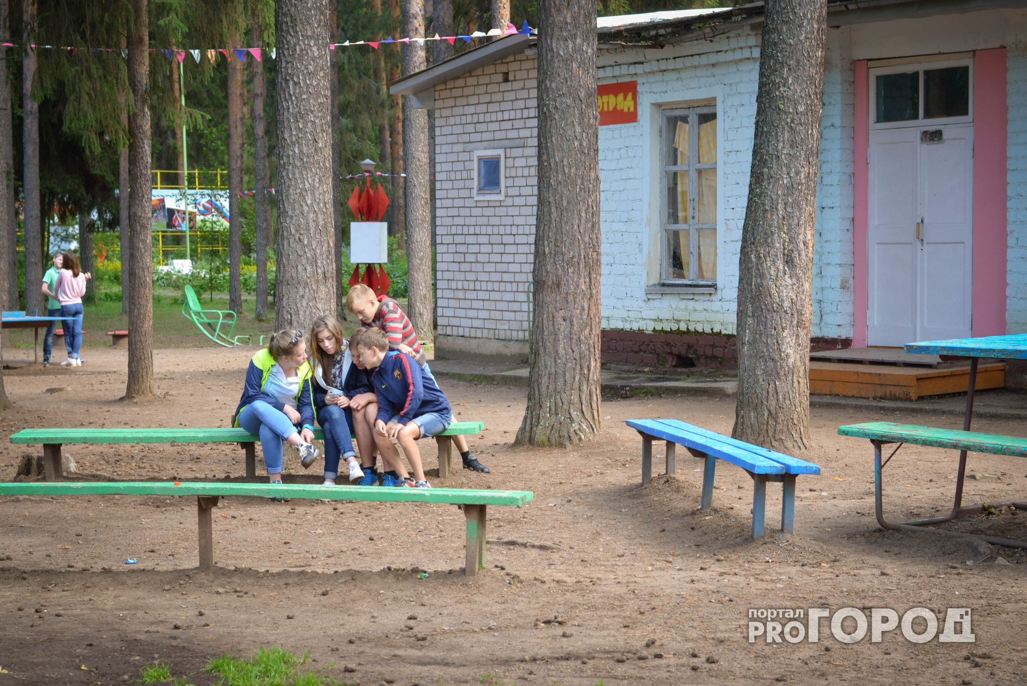 Бассейн, сауна, банкеты: топ-5 самых дорогих нижегородских лагерей для детей