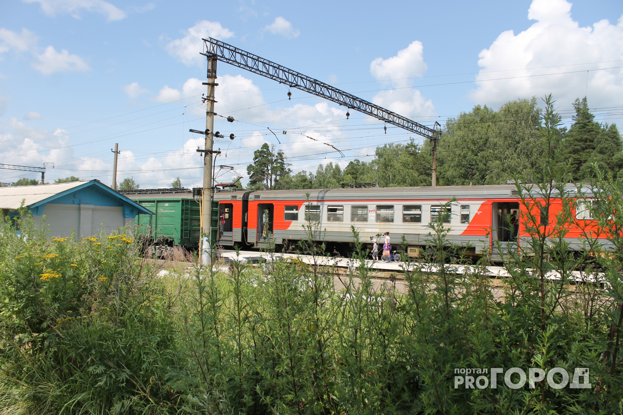 В Нижнем Новгороде пригородная электричка насмерть сбила 54-летнего мужчину