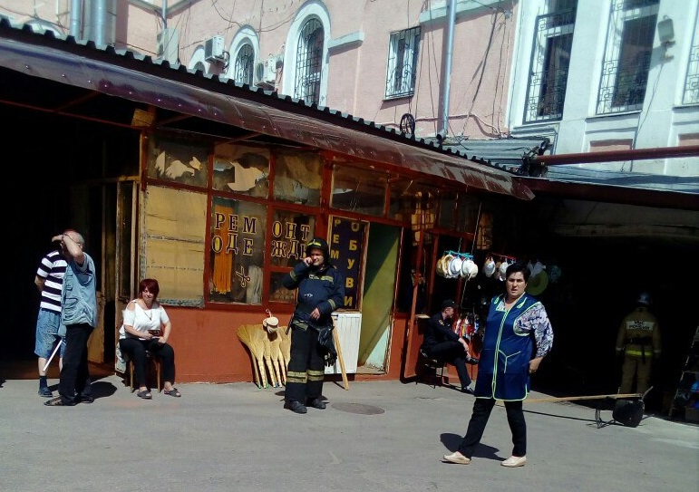 В центре Нижнего Новгорода силовики оцепили рынок (ФОТО)