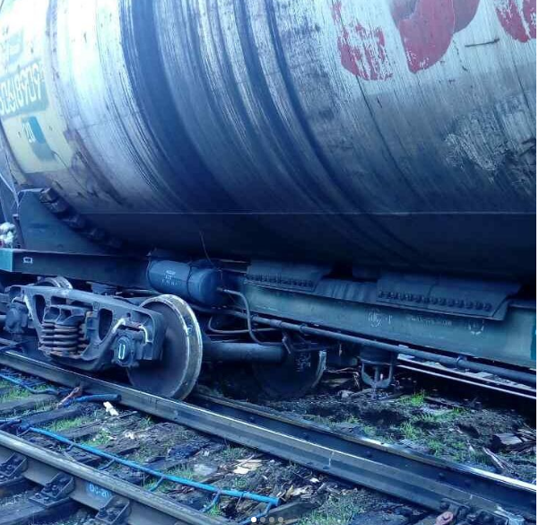 На железной дороге опрокинулась цистерна с газом, следовавшая в Нижний Новгород