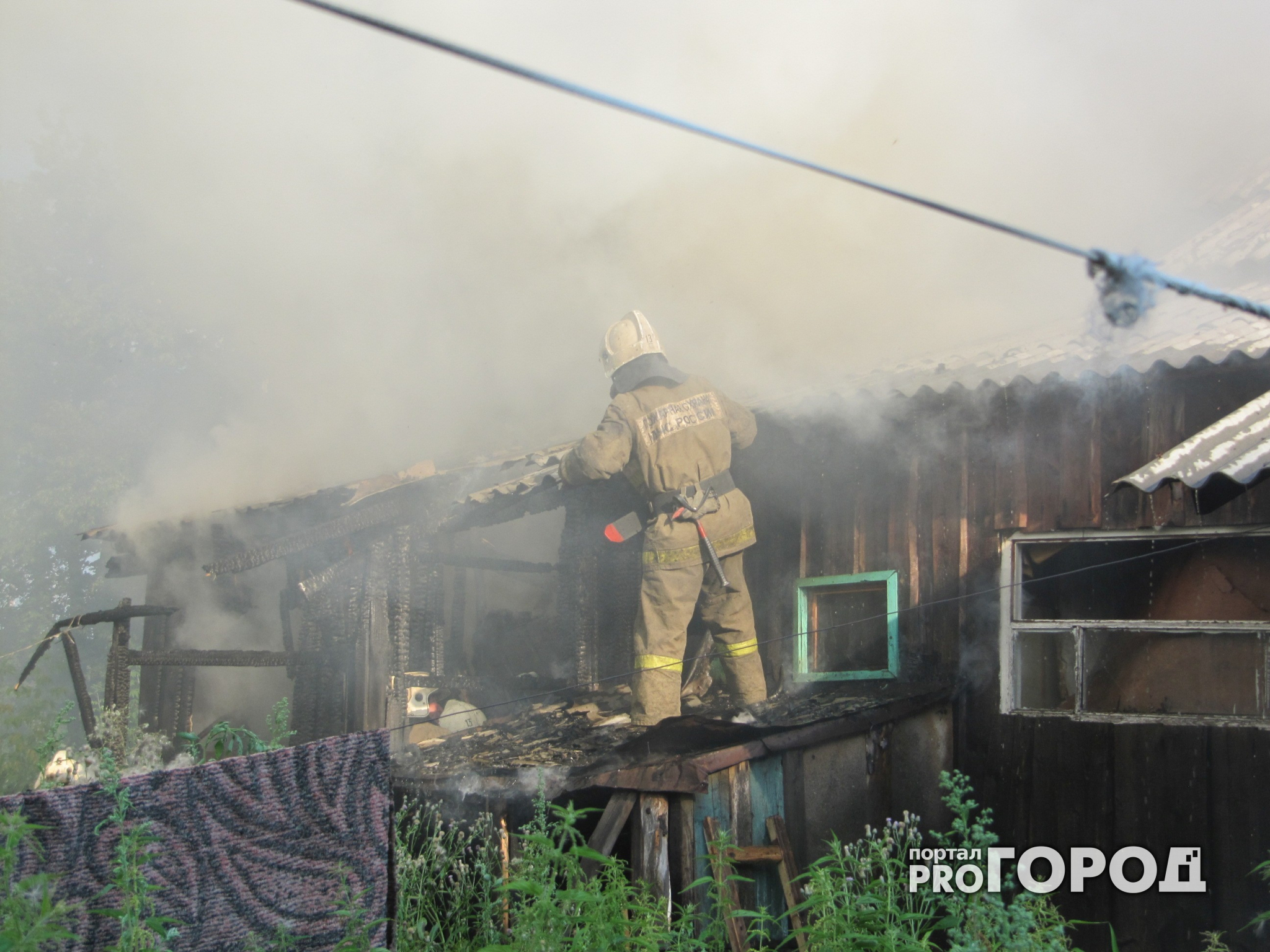 В Нижегородской области из-за детской шалости сгорели сараи