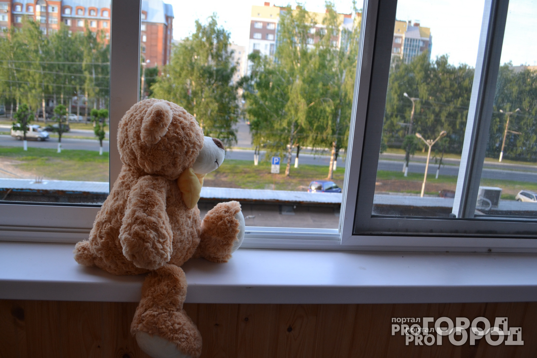 В Нижегородской области ребенок выпал из окна третьего этажа