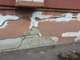 В одном из нижегородских жилых домов появилась огромная трещина