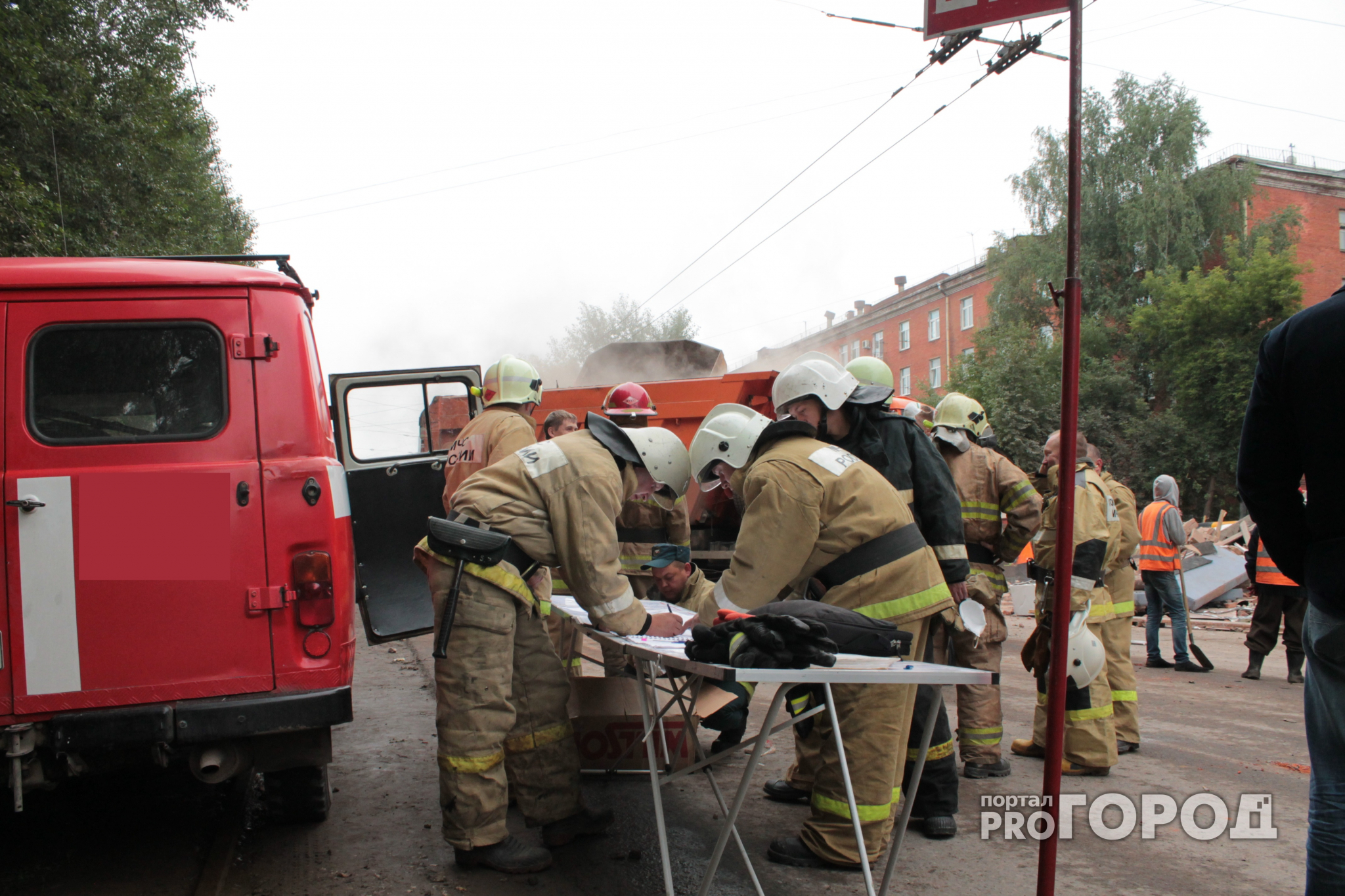 В Нижнем 17 человек эвакуировали из-за горящей электропроводки