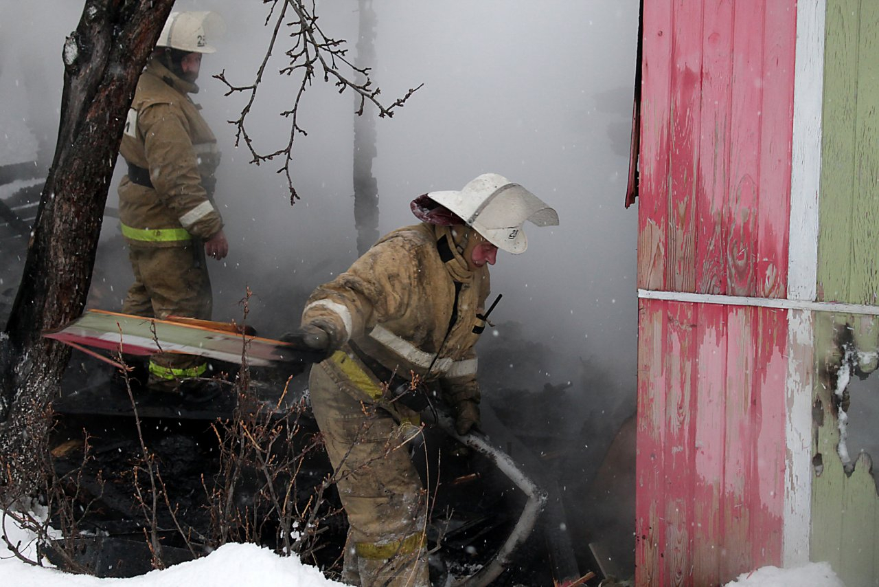 60 человек эвакуировали спасатели во время пожара в Сормовском районе