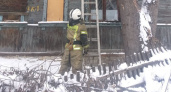 Почти 50 пожарных боролись с огнем в квартире на улице Усиевича в Нижнем Новгороде 