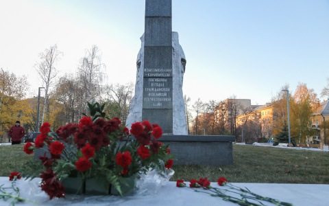 Владимир Панов проинспектировал перед открытием сквер имени Григорьева