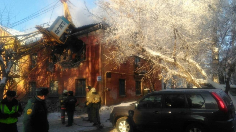 В Кирове упал кран на жилой дом 19 января 2018 года