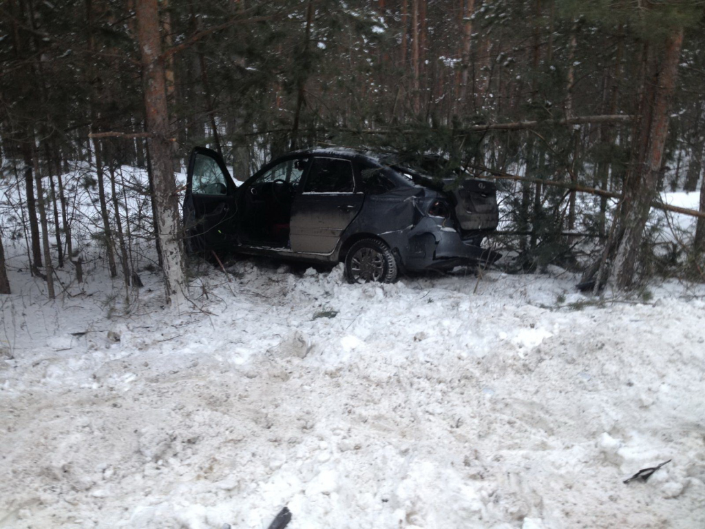 в Володарском районе на трассе столкнулись два автомобиля 28 января 2018 года