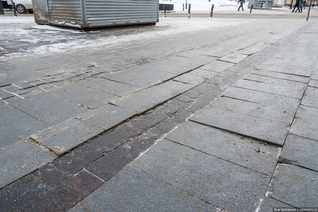 разбитая плитка на Большой Покровской Нижний Новгород