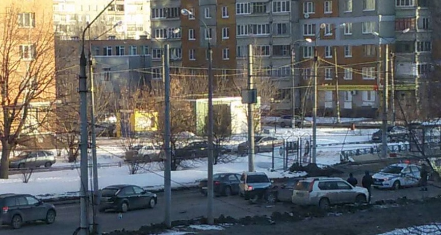 Авария на улице Плотникова в Нижнем Новгороде 19 марта 2018 года