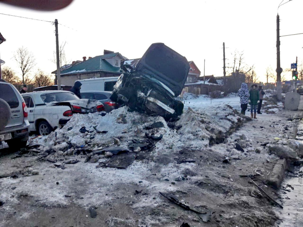 Авария на улице Родионова в Нижнем Новгороде 29 марта 2018 года