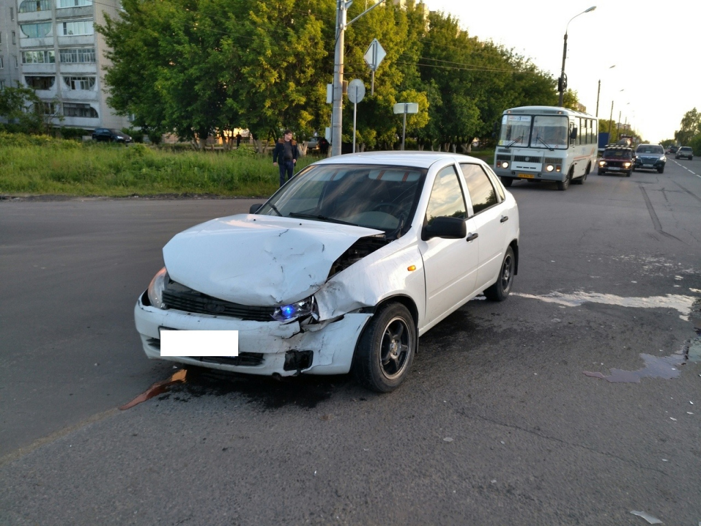 авария на улице Попова в Дзержинске 15 июня 2018 года