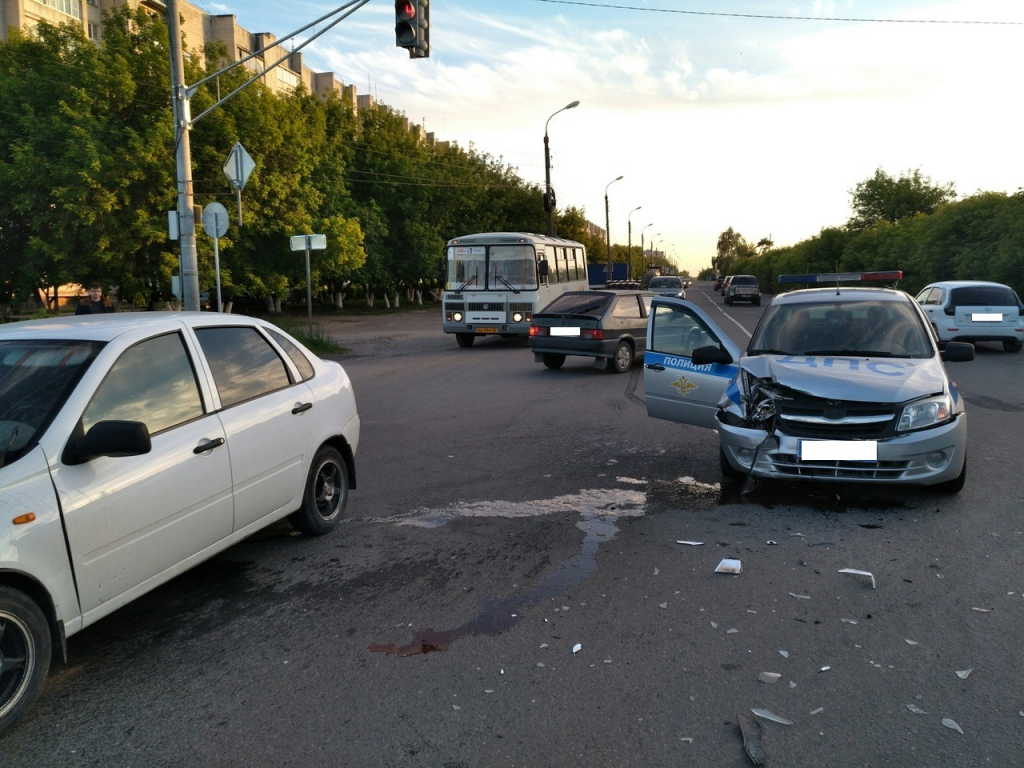 авария на улице Попова в Дзержинске 15 июня 2018 года