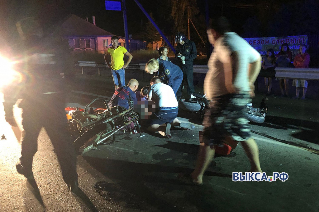 30 июня в Выксе столкнулись два мотоцикла. Один человек погиб, трое госпитализированы в больницу.