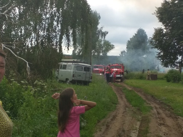 дом сгорел в деревне Стрелка Лысковского района 9 июля 2018 года