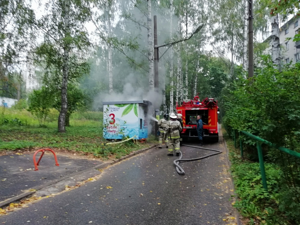 загорелся автомат с водой на улице Богородского в Нижнем Новгороде 13 сентября