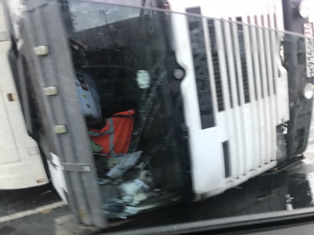 Автобус из Нижнего Новгорода столкнулся с большегрузом в Иваново 31 октября