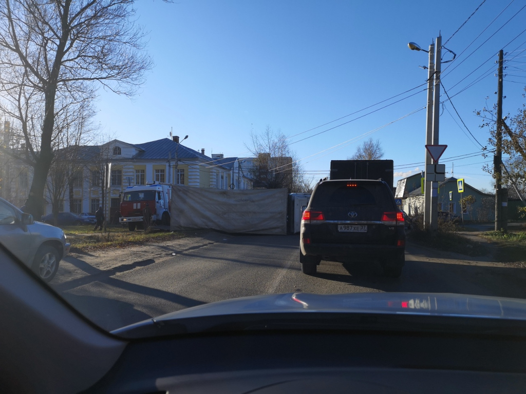 Автобус из Нижнего Новгорода столкнулся с грзовиком Скания в Иваново 31 октября