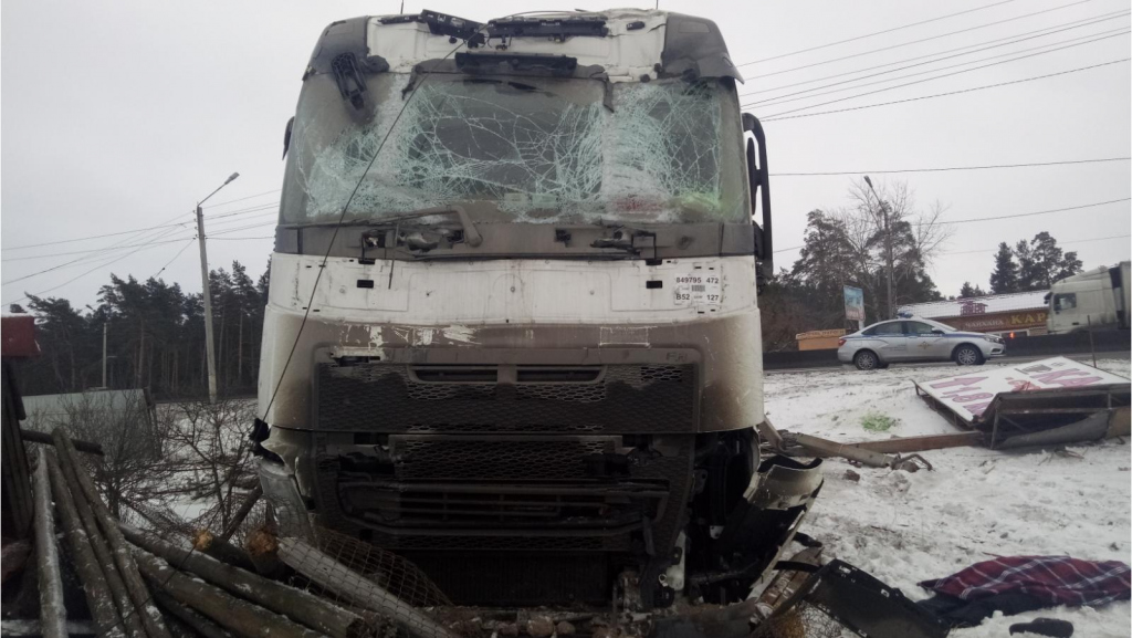 авария на трассе М-7 в Дзержинске 9 декабря. Погиб водитель большегруза