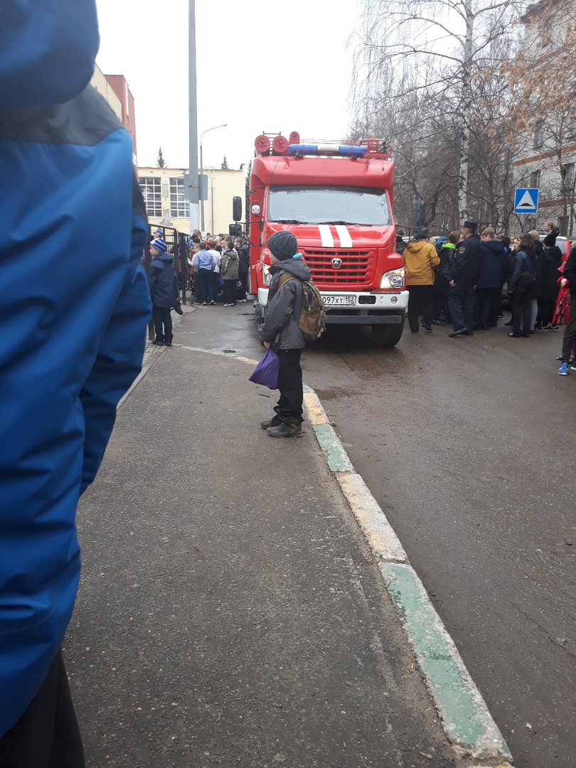 массовая эвакуация людей в Нижнем Новгороде