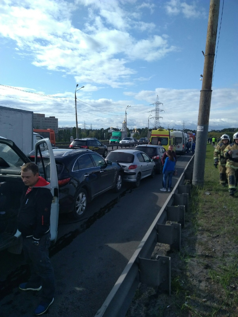 массовая авария на Мызинском мосту 27 августа