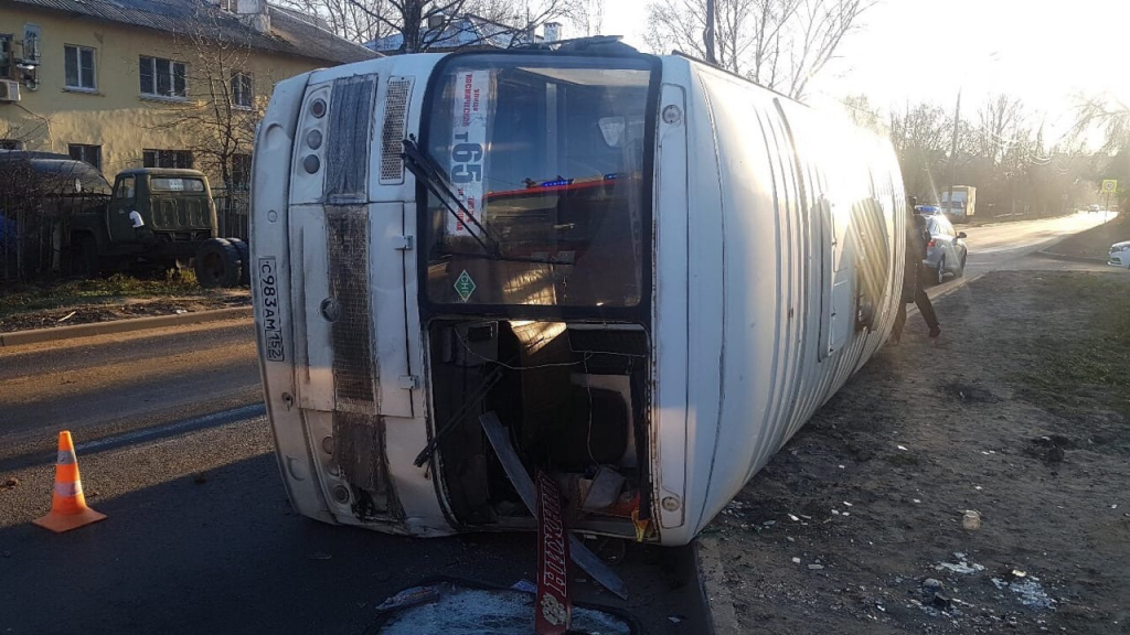 авария на Мончегорской Нижний Новгород 21 ноября столкнулись Газель и маршрутка