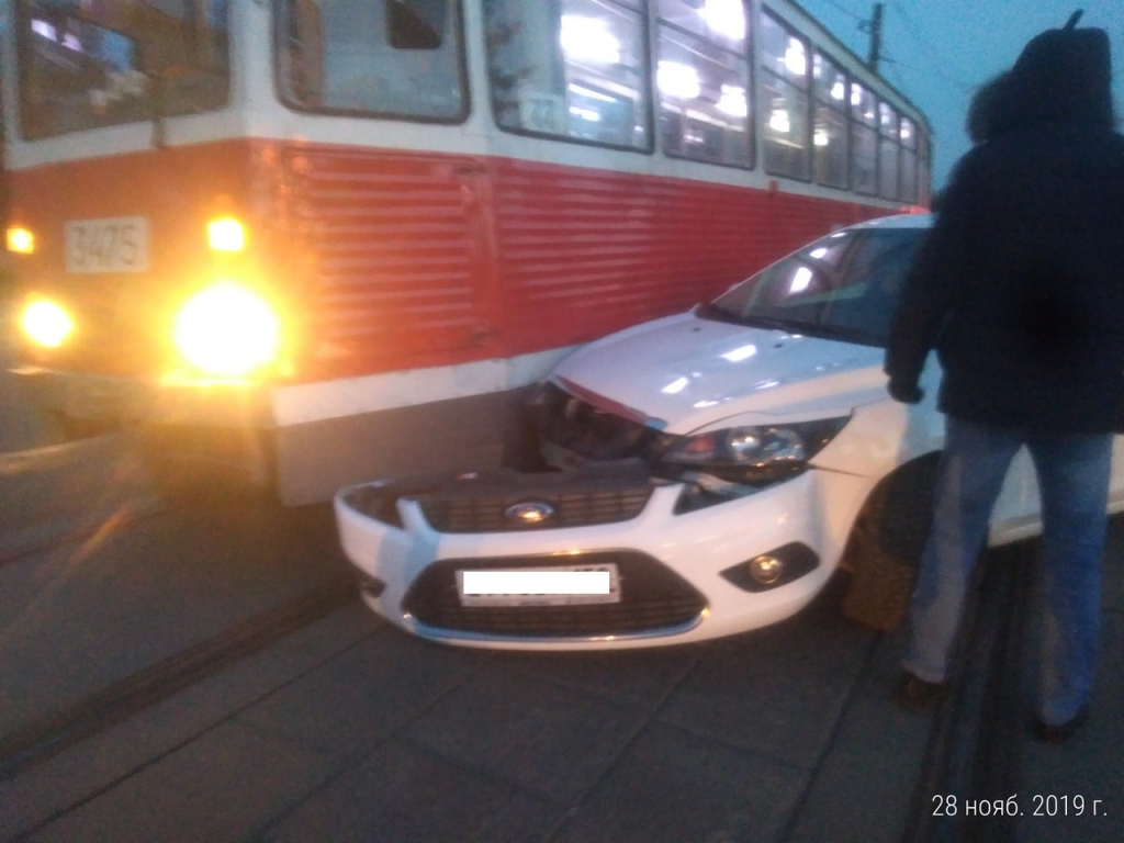 авария окола ГАЗа в Автозаводском районе Нижний Новгород 28 ноября