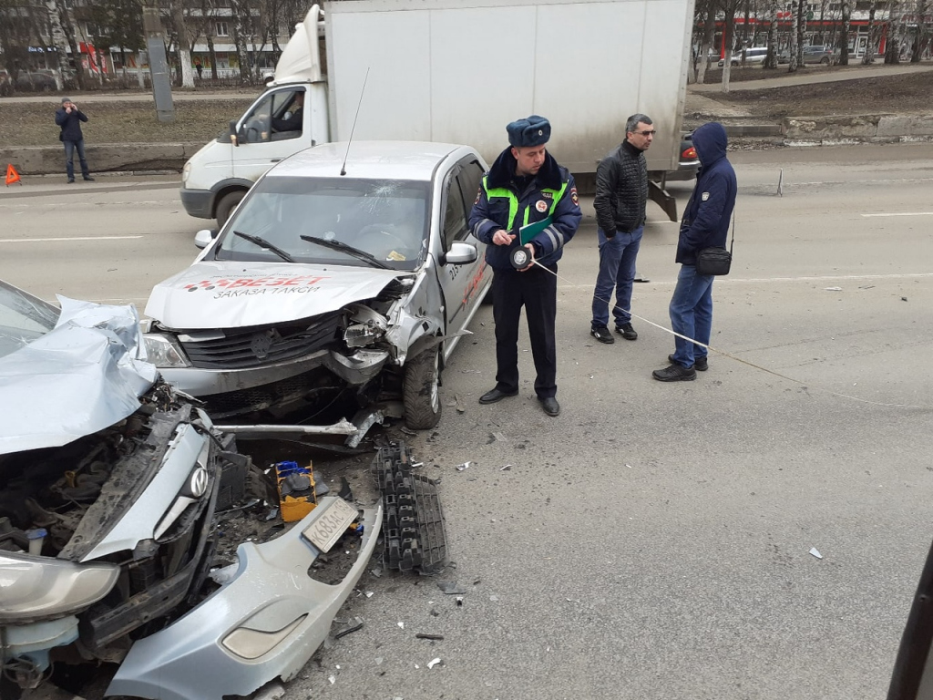массовая авария на проспекте Гагарина в нижнем новгороде 14 марта