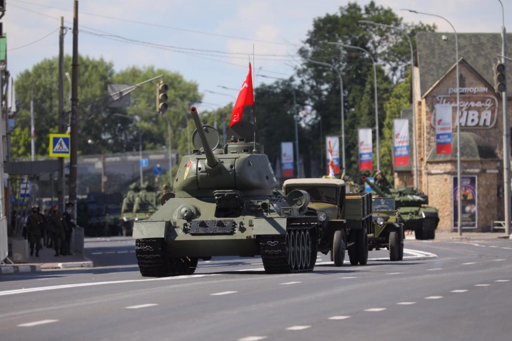 Марш Победы прошел в Нижнем Новгороде 24 июня