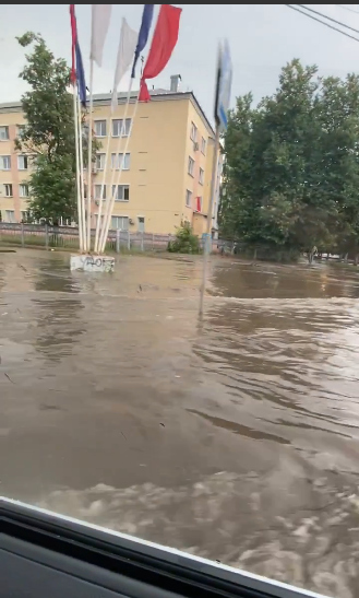 ливень на Автозаводе в Нижнем Новгороде