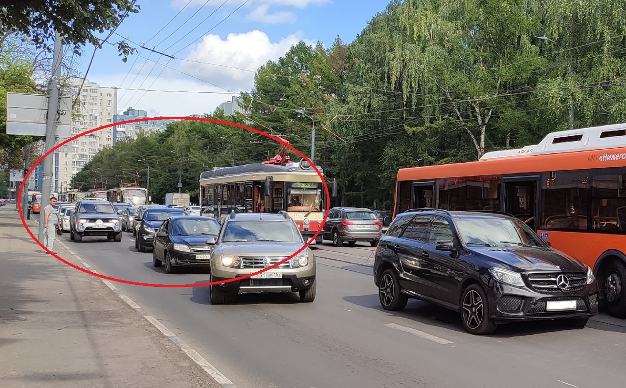 Семь трамваев встало в Нижнем Новгороде из-за ДТП 