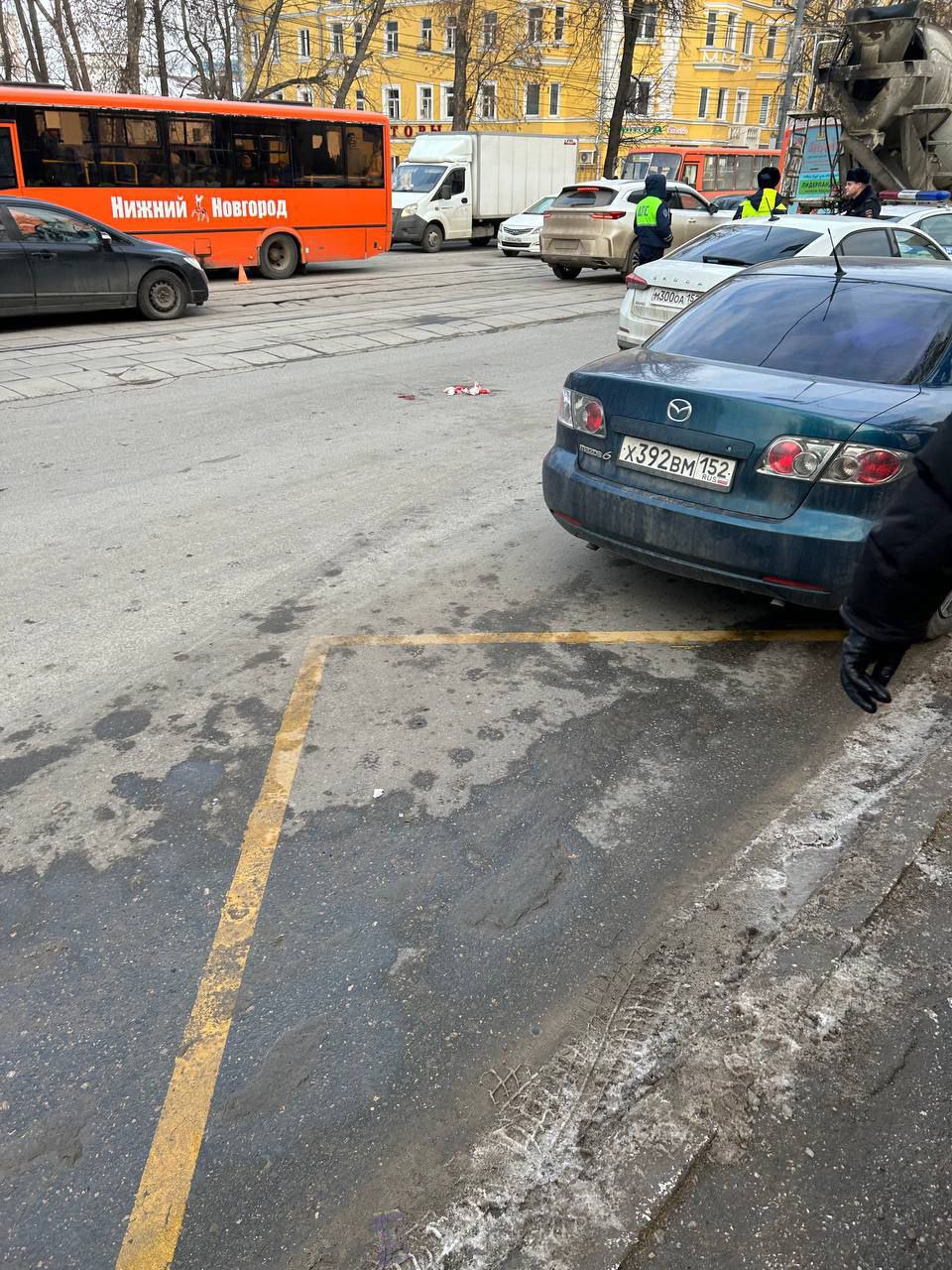 В центре Нижнего Новгорода бетономешалка сбила человека | 29.11.2023 |  Нижний Новгород - БезФормата