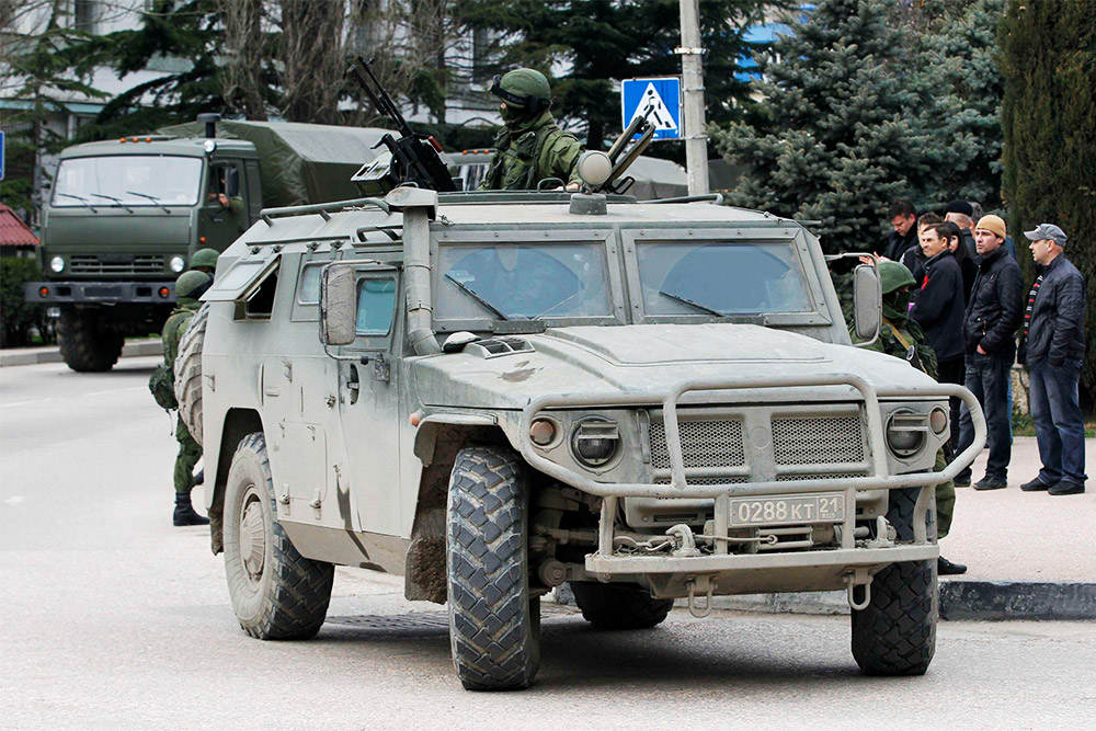 Знак z на российской военной технике фото