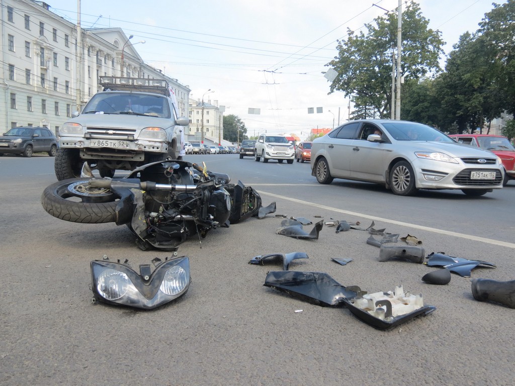 ДТП на площади Лядова с мотоциклистом в Нижнем Новгороде: шоковая терапия  от ГИБДД