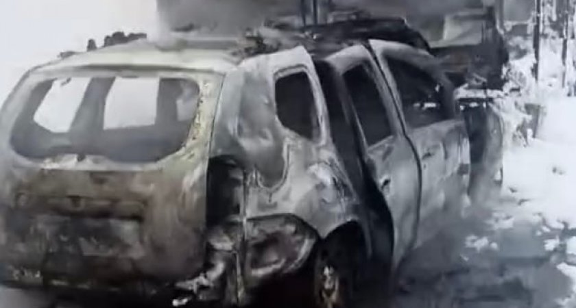 Один человек погиб, несколько машин сгорело: массовая авария в Нижегородской области