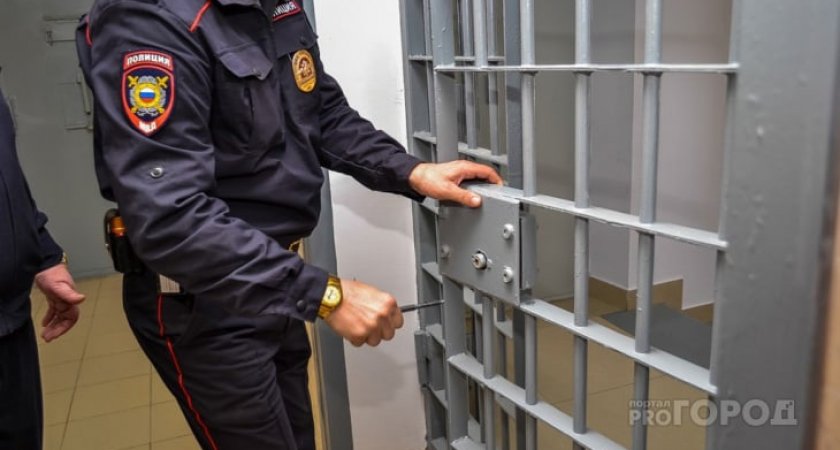 Сотрудник украл из сейфа работодателя 5 миллионов: поймали и теперь судят