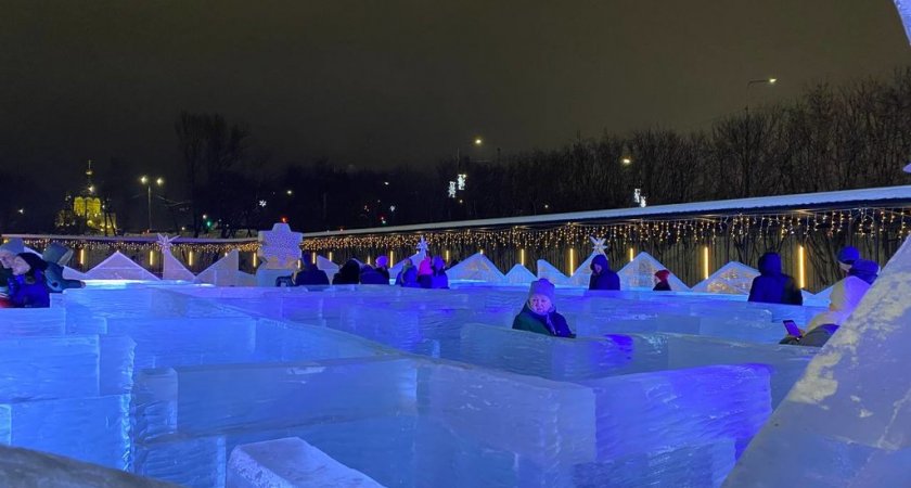 Лабиринт изо льда появился на территории Нижегородской ярмарки
