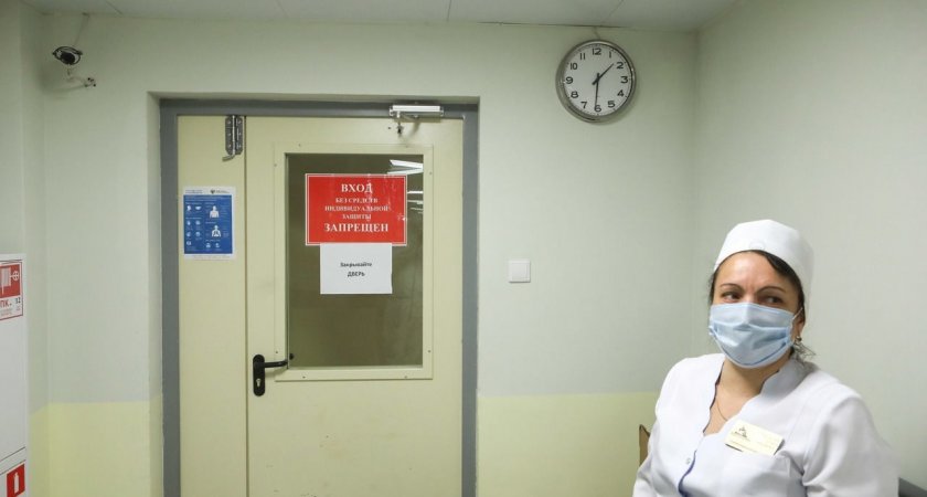 Семь нижегородских больниц частично закрылись на карантин по Covid-19