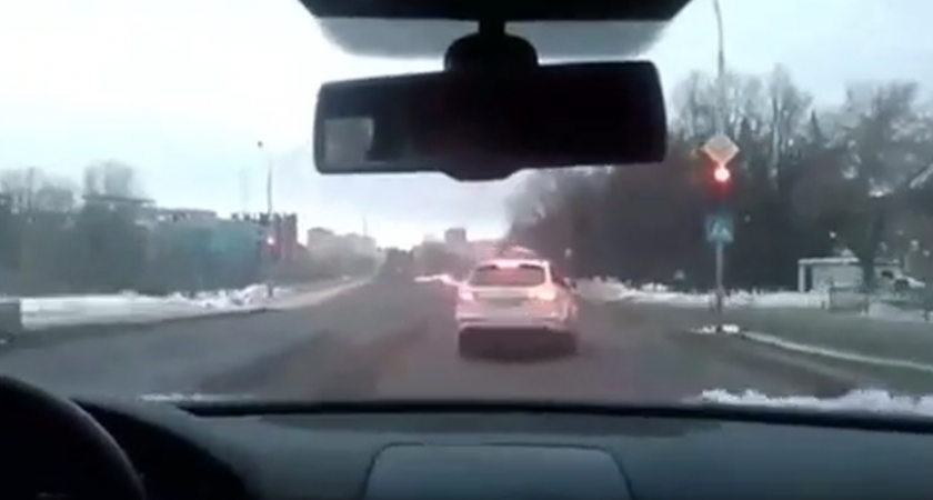 Водитель свадебного кортежа похвастался нарушениями ПДД в Тик-токе