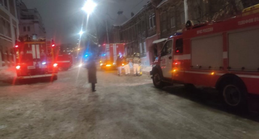 В Нижнем Новгороде загорелась гостиница Сергиевская: постояльцев эвакуировали