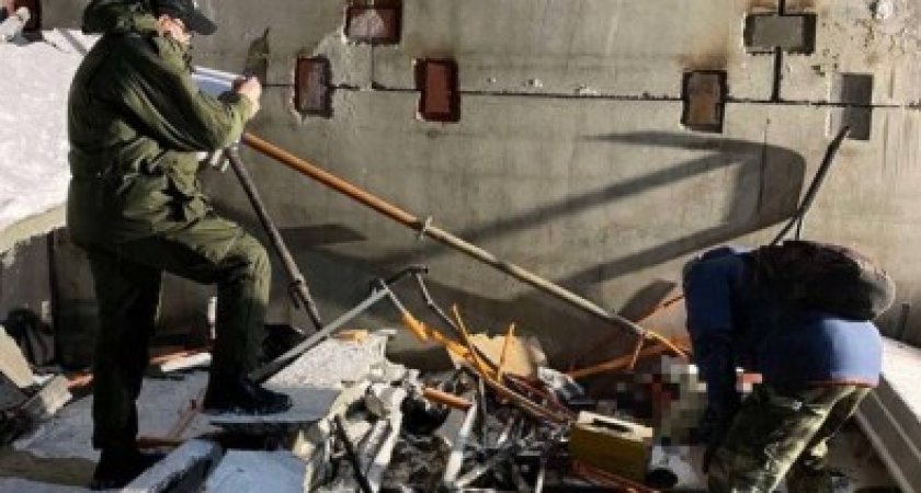 На кстовской мебельной фабрике бетонная плита рухнула на рабочего